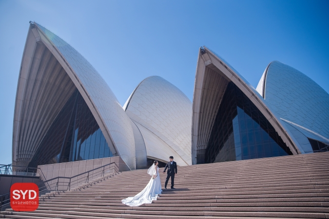 Opera House (Circular Quay) Pre Wedding Photoshoot Sydney